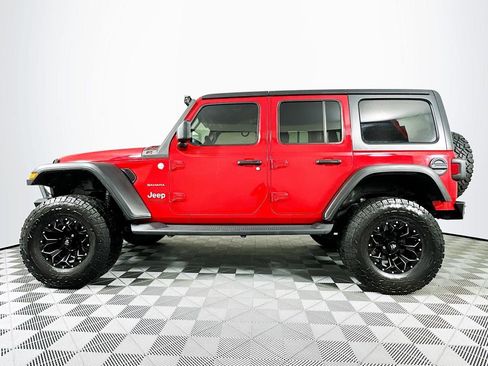 Used 2020 Jeep Wrangler Unlimited Sahara image 16