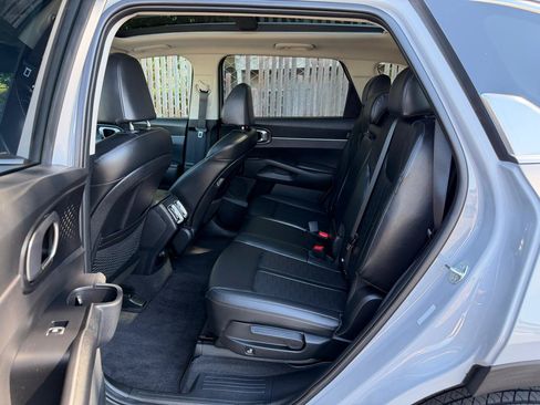 Used 2025 Kia Sorento S w/ Panoramic Sunroof Package AWD/4WD image 16