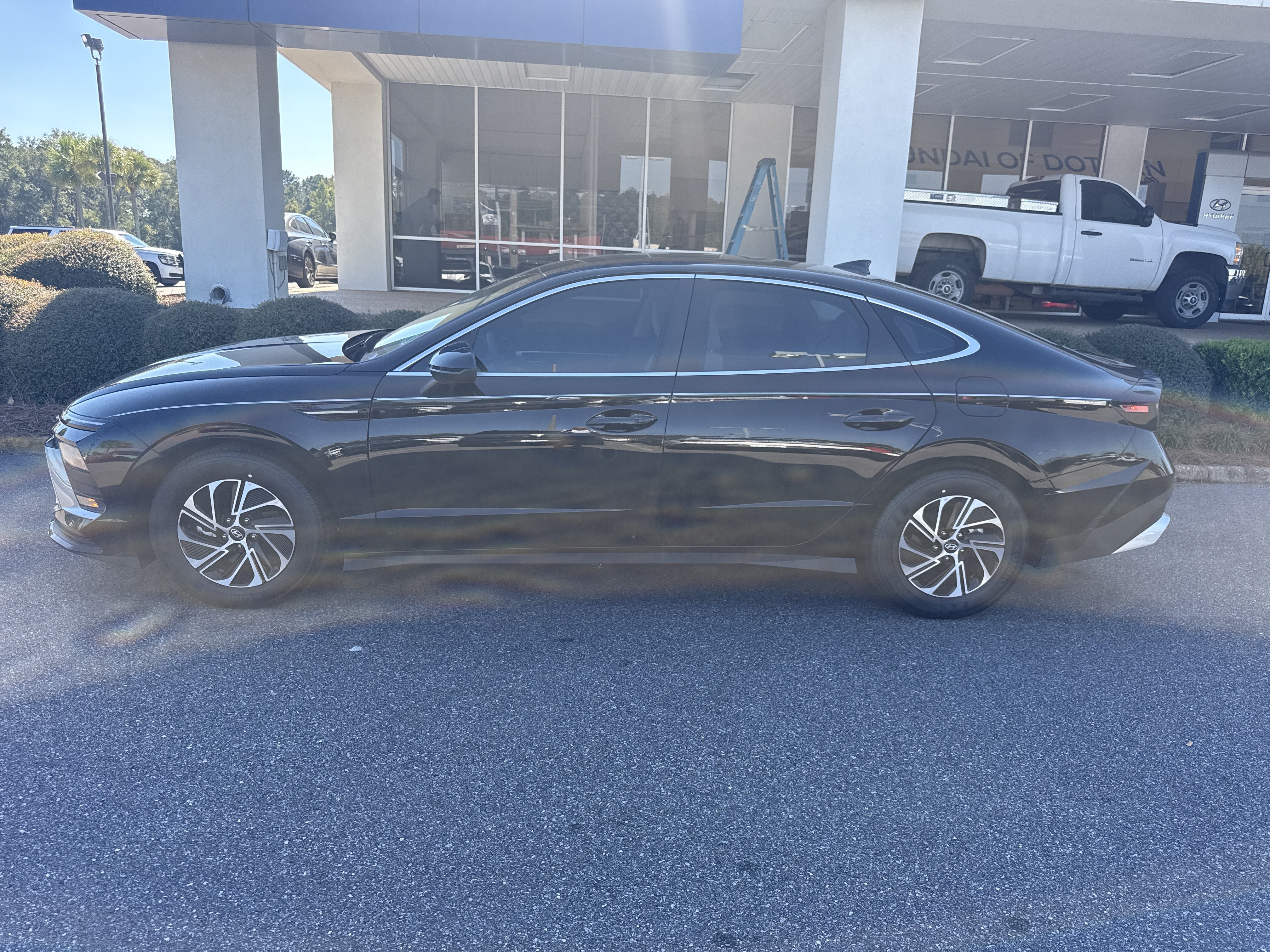 New 2026 Hyundai Sonata Blue FWD image 2
