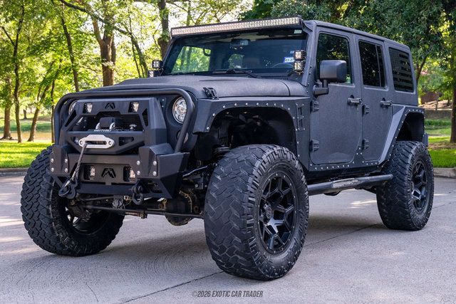 Used 2017 Jeep Wrangler Unlimited Rubicon w/ Connectivity Group AWD/4WD image 12