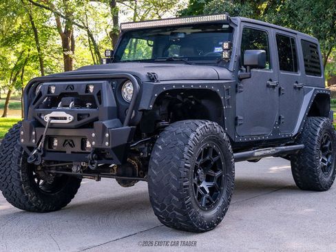 Used 2017 Jeep Wrangler Unlimited Rubicon w/ Connectivity Group AWD/4WD image 12