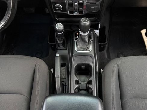 Used 2021 Jeep Wrangler Unlimited Sport w/ Sun And Sound Package AWD/4WD image 26
