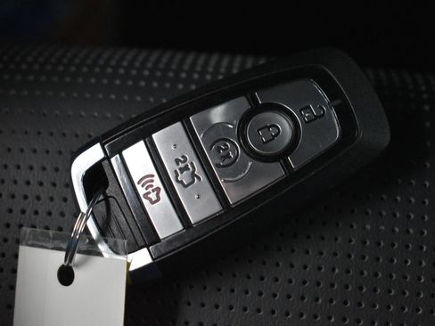 Used 2024 Ford Mustang GT Premium image 32