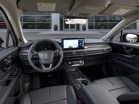 New 2026 Lincoln Corsair Premiere image 9