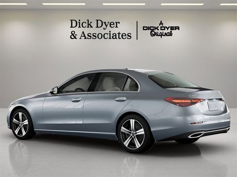 Used 2025 Mercedes-Benz C 300 Sedan image 19