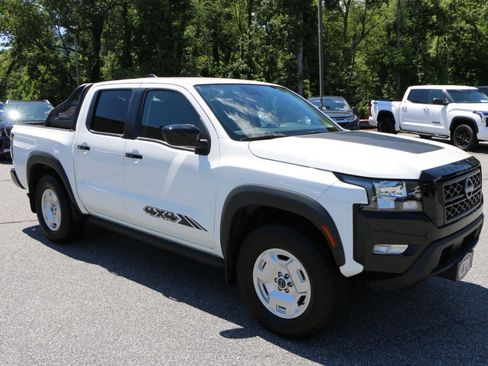 Used 2024 Nissan Frontier SV w/ Hardbody Edition AWD/4WD image 9