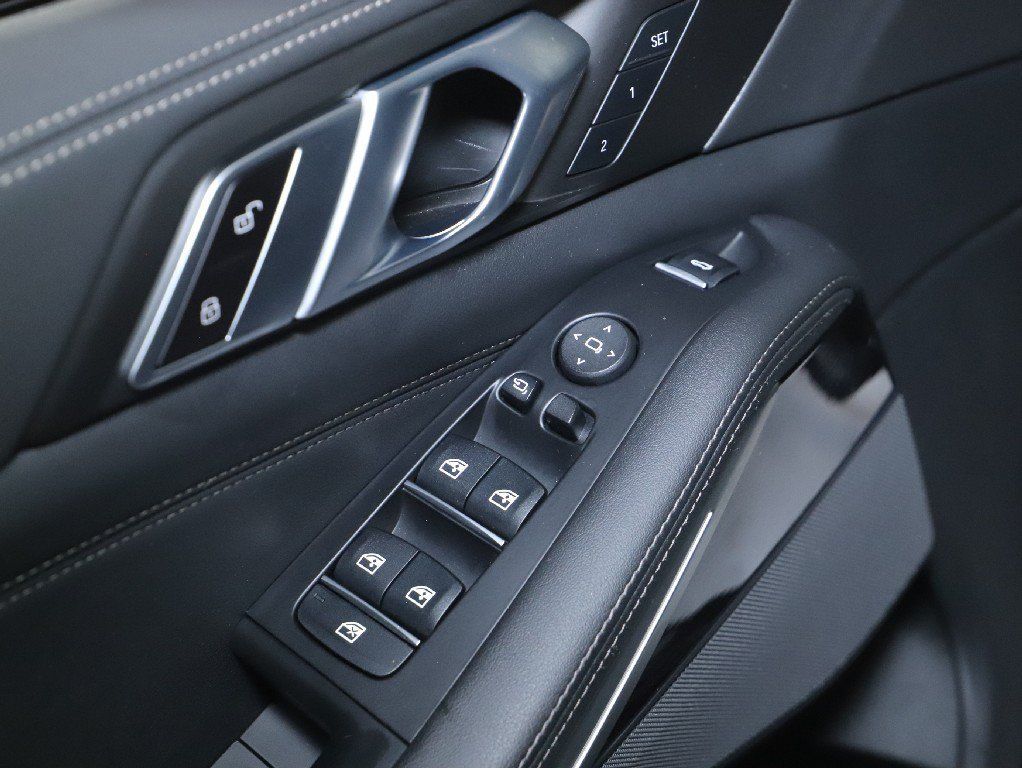 Used 2024 BMW X5 xDrive40i w/ M Sport Package AWD/4WD image 18