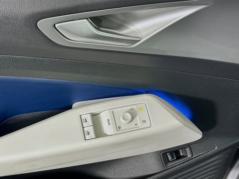 Used 2023 Volkswagen ID.4 Pro S image 15