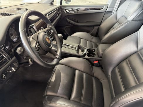 Used 2023 Porsche Macan S AWD/4WD image 4