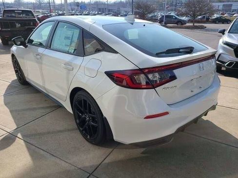 Used 2023 Honda Civic Sport image 5