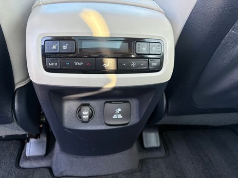 Used 2021 Hyundai Palisade Calligraphy image 15