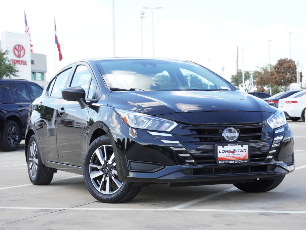 Used 2024 Nissan Versa S w/ S Plus Package FWD image 2