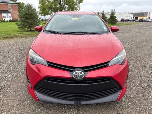 Used 2018 Toyota Corolla LE FWD image 2