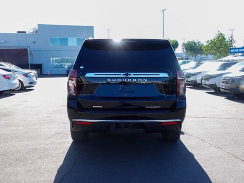 Used 2024 Chevrolet Suburban Premier AWD/4WD image 7