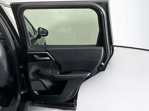 Used 2024 Mitsubishi Outlander SE AWD/4WD image 32