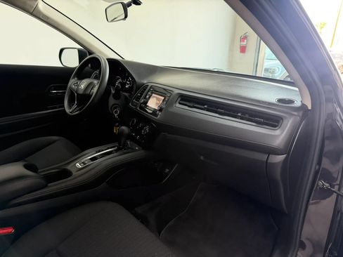 Used 2016 Honda HR-V LX image 27