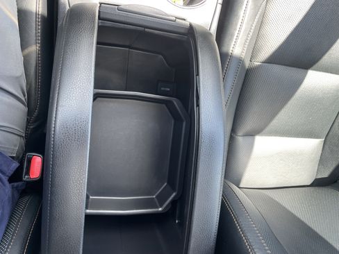 Used 2015 Toyota Highlander Limited AWD/4WD image 25