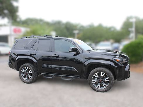 Used 2025 Toyota 4Runner TRD Sport AWD/4WD image 4