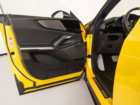 Certified 2025 Ferrari Purosangue AWD/4WD image 16
