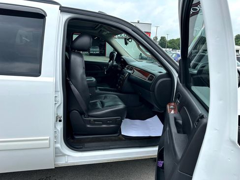 Used 2013 Chevrolet Tahoe LT image 10