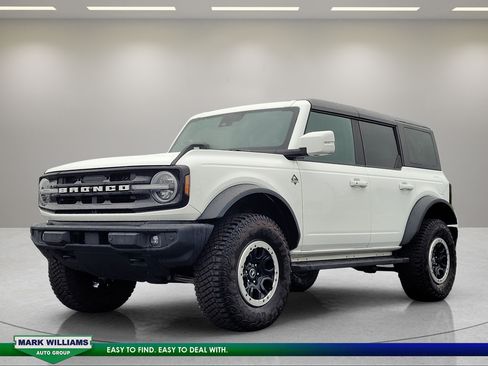 Used 2021 Ford Bronco Outer Banks w/ Sasquatch Package AWD/4WD image 8