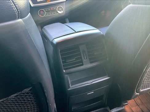 Used 2016 Mercedes-Benz GL 320 BlueTEC 4MATIC image 10