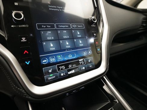 Used 2025 Subaru Outback Premium image 21