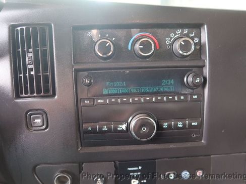 Used 2018 Chevrolet Express 3500 LT w/ LT Preferred Equipment Group RWD image 23