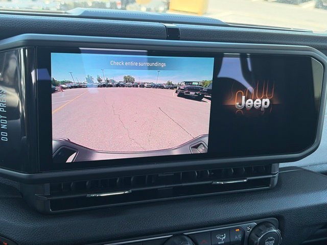 New 2026 Jeep Gladiator Sport AWD/4WD image 3