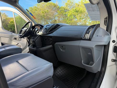 Used 2019 Ford Transit 250 130 Low Roof RWD image 11