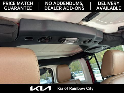 Used 2013 Jeep Wrangler Unlimited Rubicon w/ Connectivity Group image 27