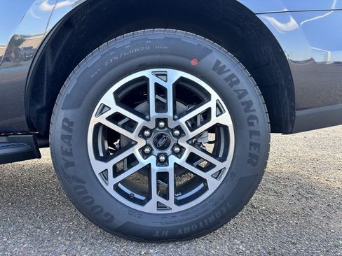 New 2025 Ford Expedition Active image 9