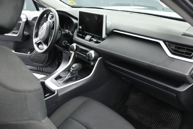 Certified 2025 Toyota RAV4 LE AWD/4WD image 21