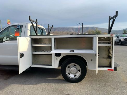 Used 2010 Ford F250 XL image 21