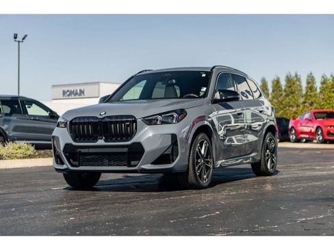 Used 2025 BMW X1 M35i w/ Premium Package image 2
