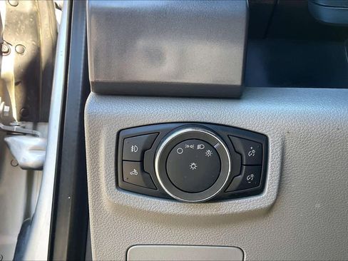 Used 2017 Ford F150 XLT w/ Equipment Group 301A Mid image 32