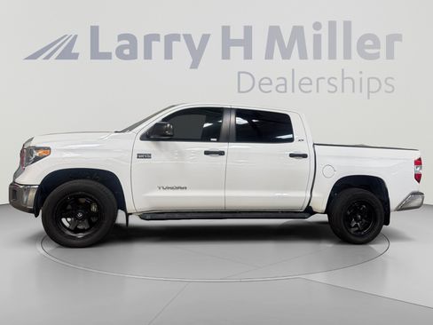 Used 2019 Toyota Tundra SR5 w/ SR5 Upgrade Package AWD/4WD image 2