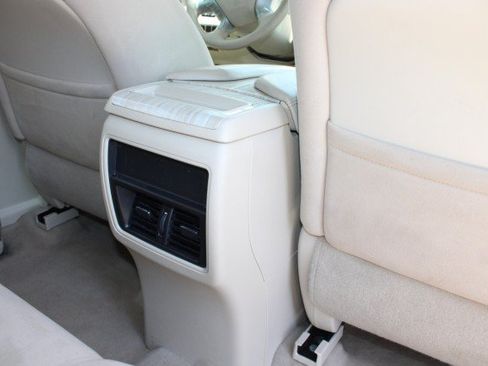Used 2015 Nissan Murano S FWD image 17