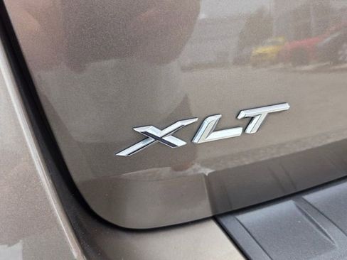 Used 2021 Ford Explorer XLT w/ Equipment Group 202A RWD image 16
