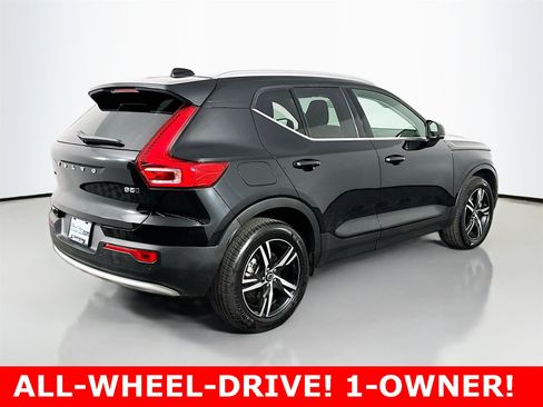 Used 2025 Volvo XC40 B5 Core image 7