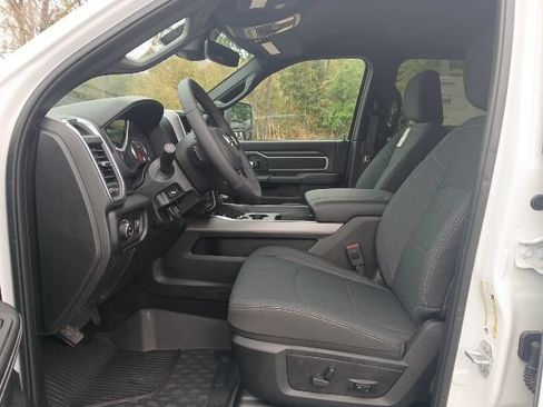 New 2026 RAM 2500 Big Horn AWD/4WD image 16