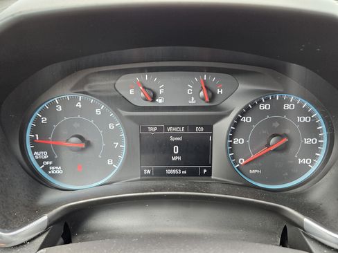 Used 2021 Chevrolet Equinox LS w/ LS Convenience Package FWD image 24