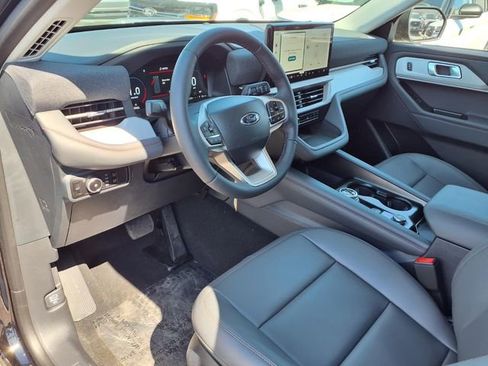 New 2026 Ford Explorer Active w/ Active Comfort Package RWD image 10