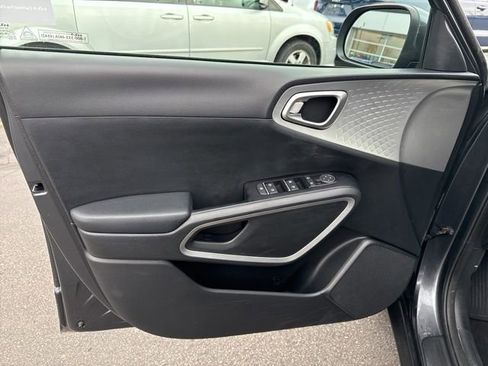 Used 2023 Kia Soul LX w/ Option Group 015 image 19