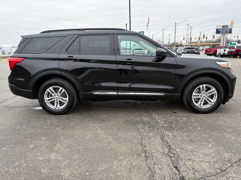 Used 2023 Ford Explorer XLT w/ Equipment Group 202A image 10