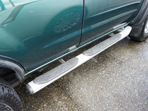 Used 2000 Nissan Xterra XE image 10