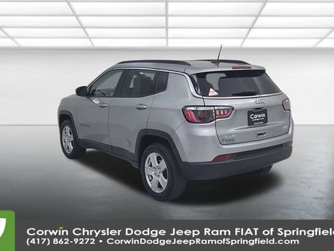 Used 2022 Jeep Compass Latitude image 11