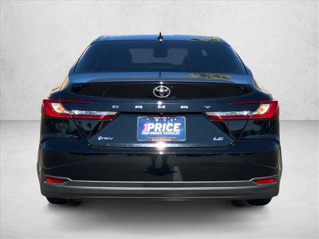 Used 2025 Toyota Camry LE FWD image 7