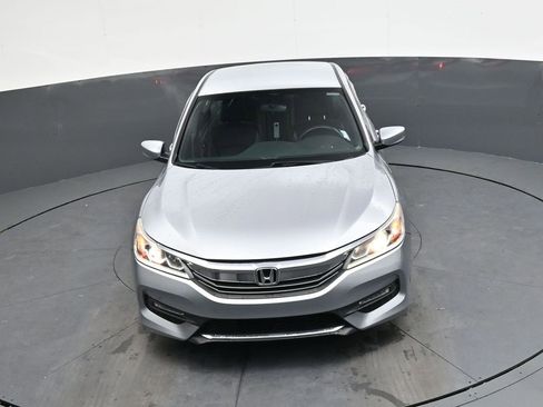 Used 2017 Honda Accord Sport image 32