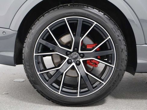 Used 2020 Audi Q8 Prestige w/ Prestige Package AWD/4WD image 36